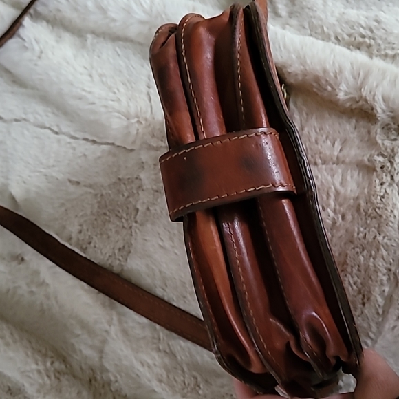Vintage Pielle crossbody w/ Horse motif stamped on front - Picture 2 of 16
